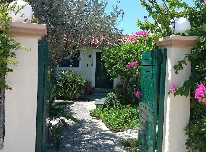 Tatil Evi Arhontiko Kastelorizia Afantou