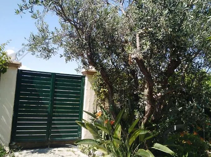 Arhontiko Kastelorizia Tatil Evi